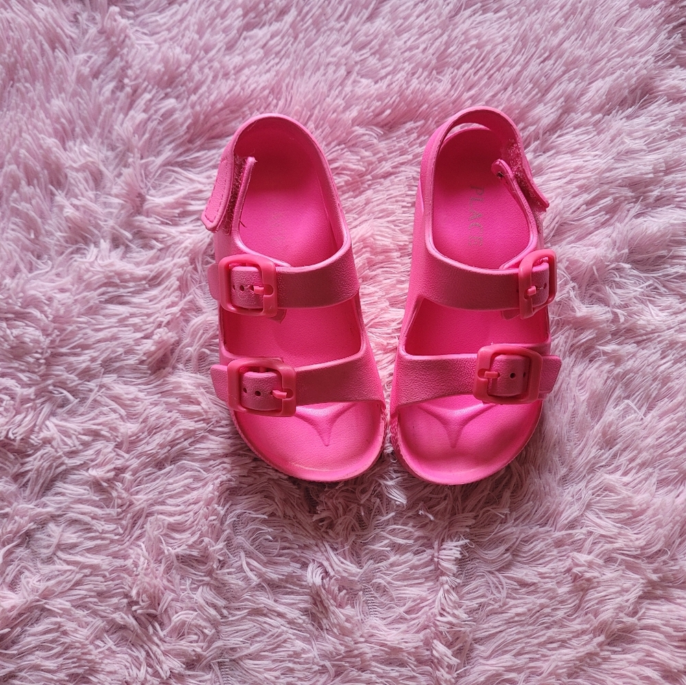 The Children's Place Pink buckle slides